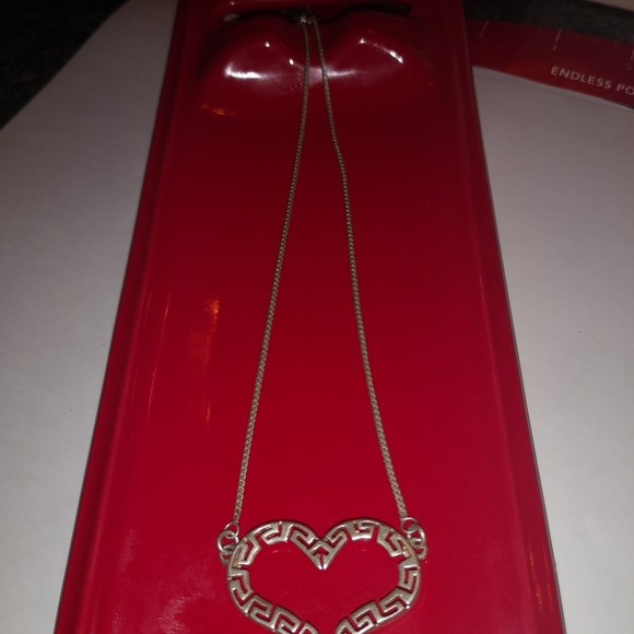 Unique silver heart pendant with chain - Picture 4 of 4